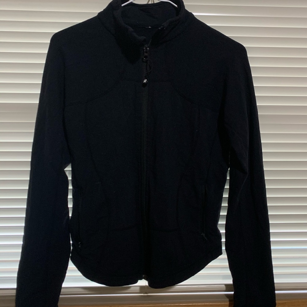 (Sold )Lululemon Define Jacket 6